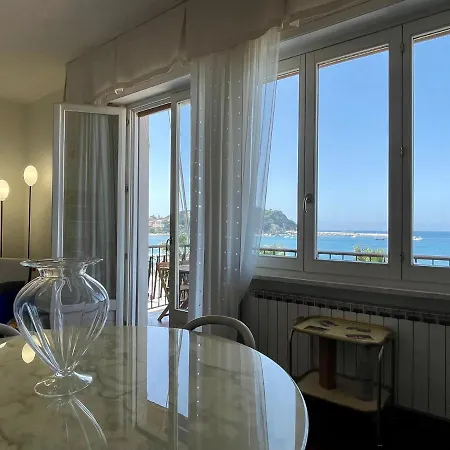 Sea Si Apartment